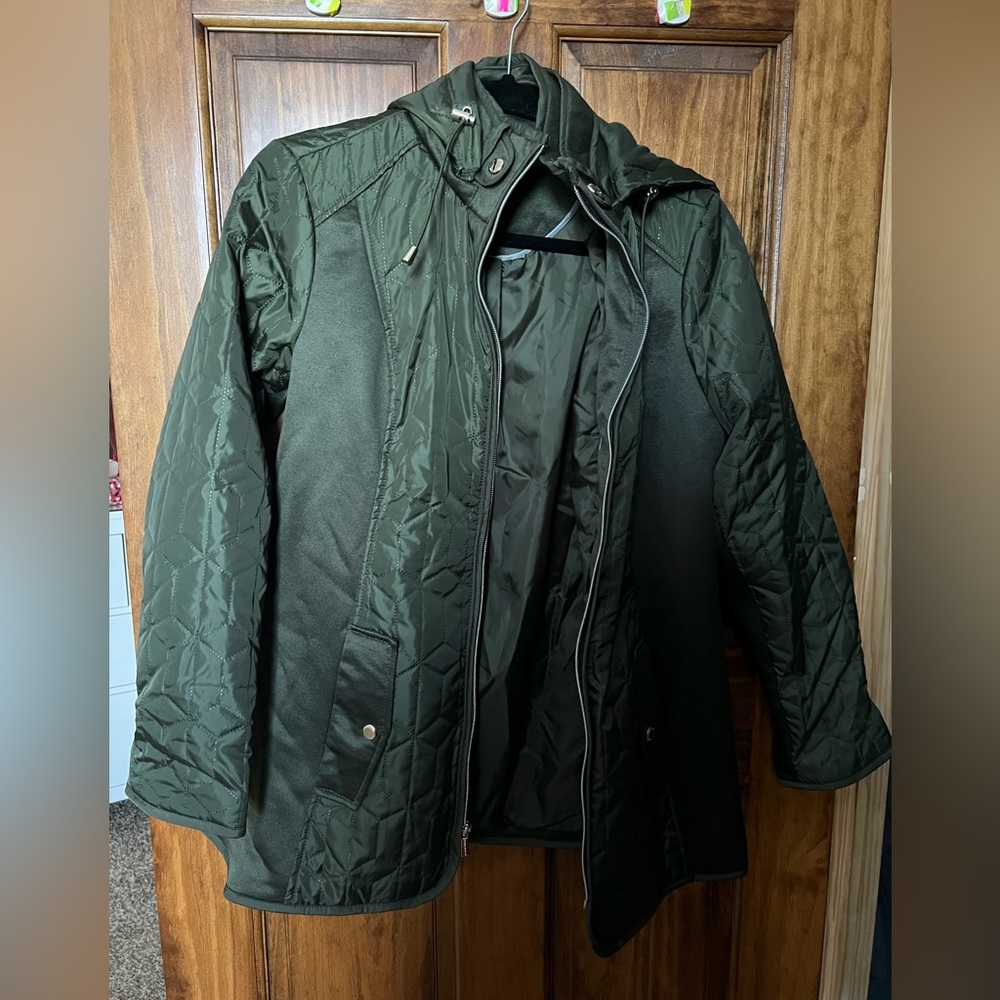 Green Stylish Lightweight Jacket - image 1
